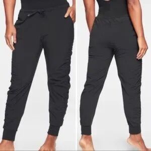 Athleta Attitude Pant Black 12